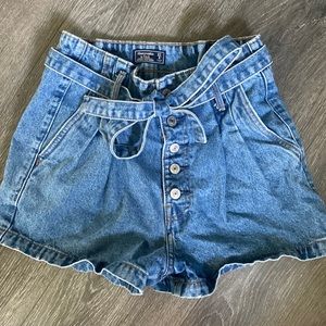 Abercrombie & Fitch, Jean short, size 4
